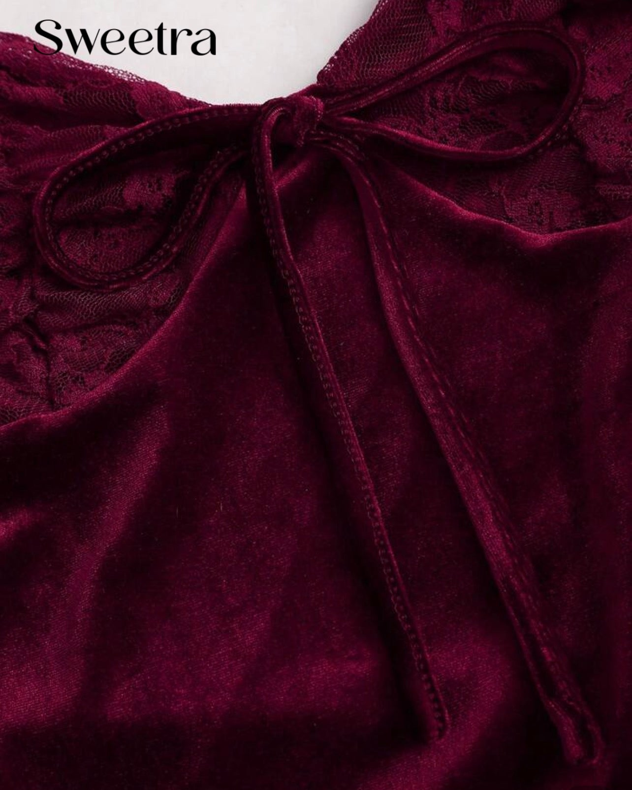 فستان مخملي قصير بأكمام دانتيل – خيارك المثالي للإطلالات الراقية والجذابة